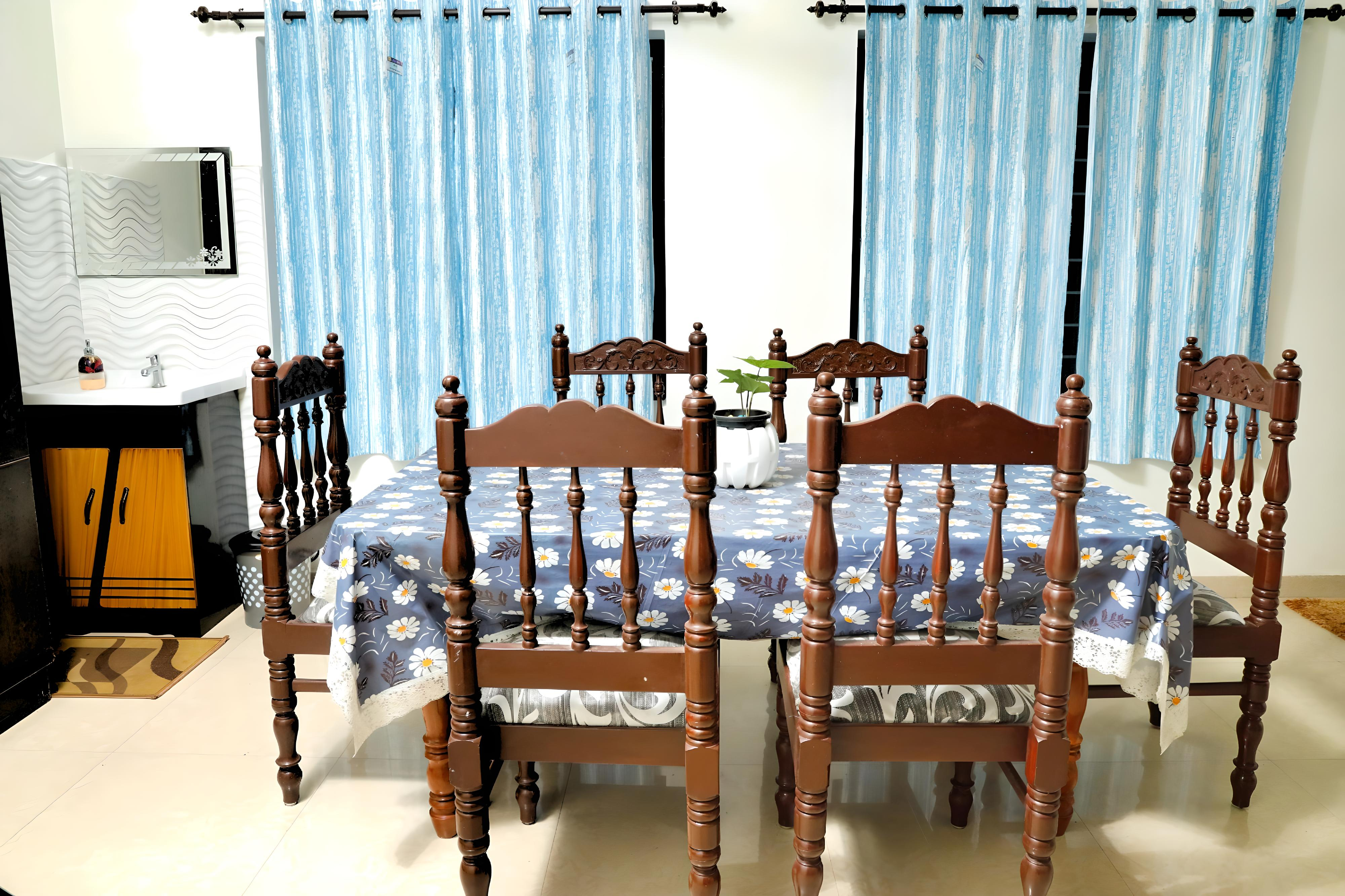 Dining room First floor